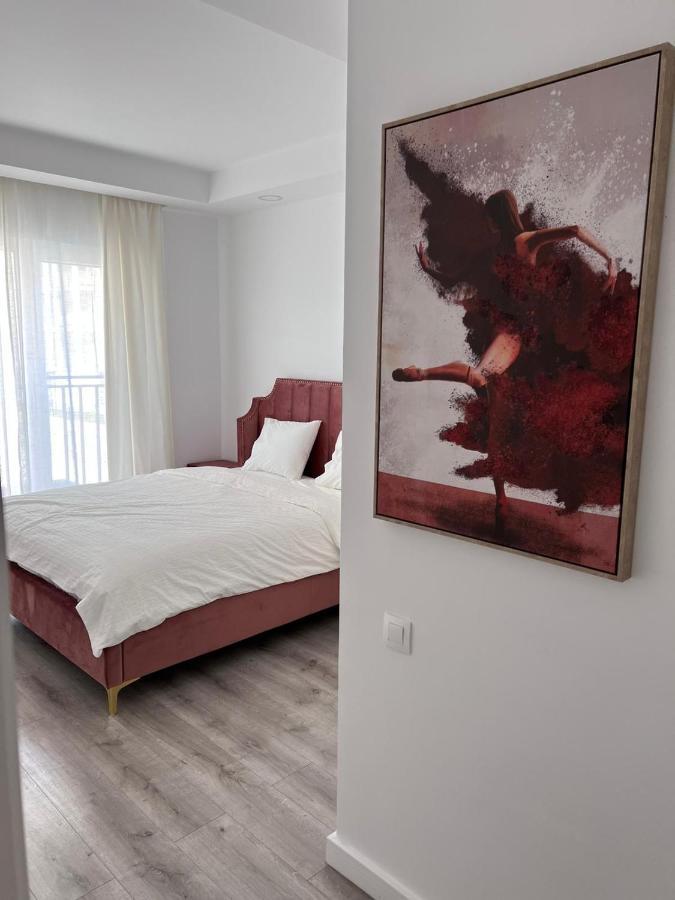 Cosmopolis Bliss: Your Home Away From Home Stefanestii de Jos エクステリア 写真