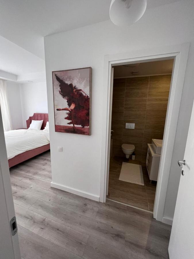 Cosmopolis Bliss: Your Home Away From Home Stefanestii de Jos エクステリア 写真